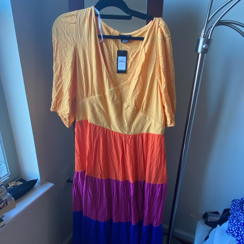 NWT! Multicolored tiered dress. Faux wrap. Size 18.